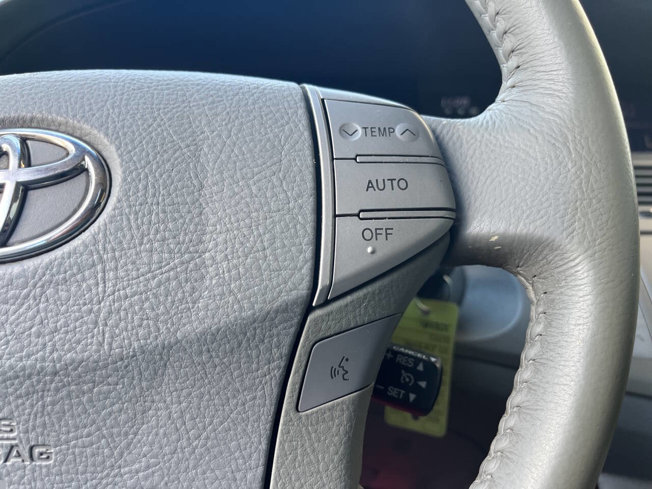 Used 2008 Toyota Avalon XLS image 21