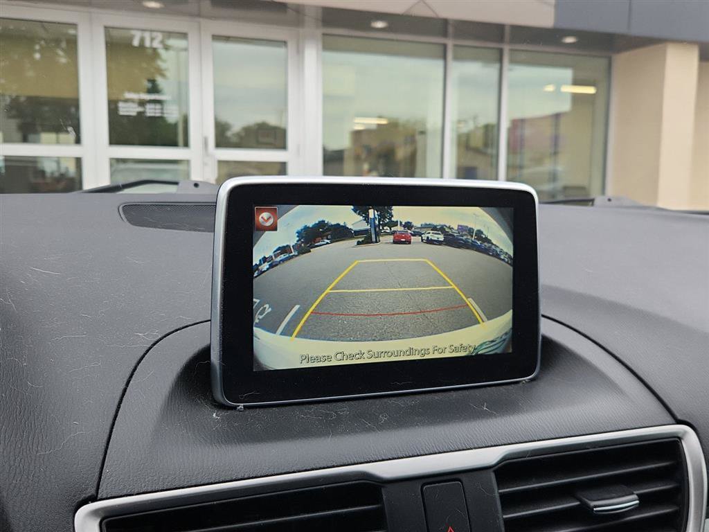Used 2016 MAZDA MAZDA3 i Sport FWD image 25
