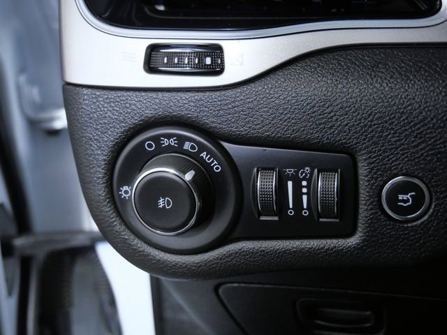 Used 2021 Jeep Cherokee Latitude Lux 80th Anniv w/ Quick Order Package 26U 80TH AWD/4WD image 25
