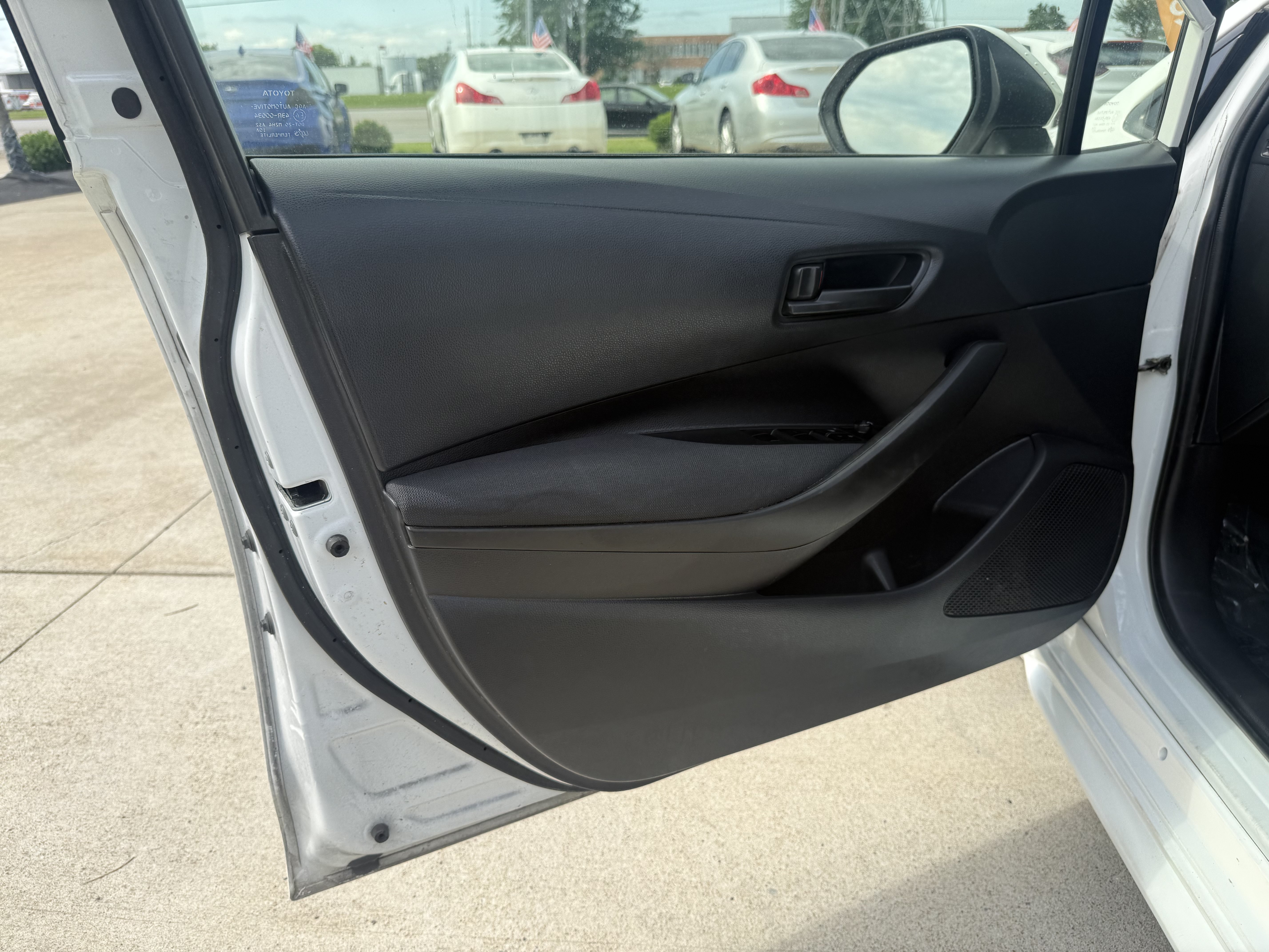 Used 2024 Toyota Corolla LE FWD image 17