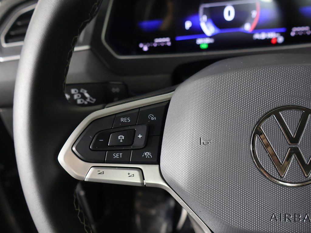 Used 2024 Volkswagen Tiguan S image 37