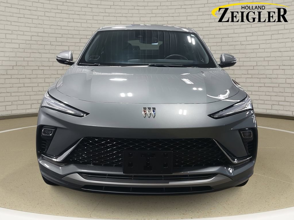 Used 2025 Buick Envista Avenir image 2