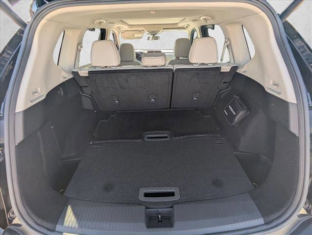 Used 2023 Nissan Rogue SL w/ SL Premium Package image 6
