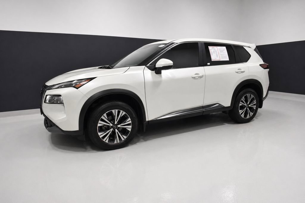 Used 2022 Nissan Rogue SV AWD/4WD image 2