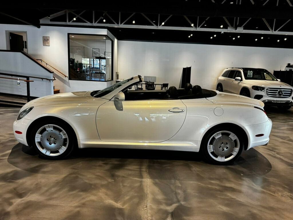 Used 2005 Lexus SC 430 Convertible image 2