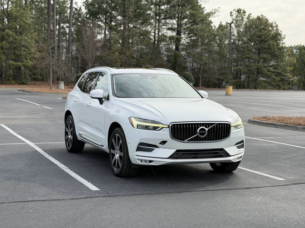 Used 2019 Volvo XC60 T5 Inscription w/ Protection Package image 1