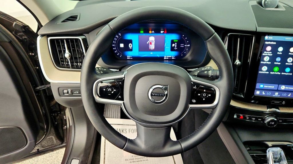 Used 2022 Volvo XC60 T8 Inscription w/ Advanced Package AWD/4WD image 14