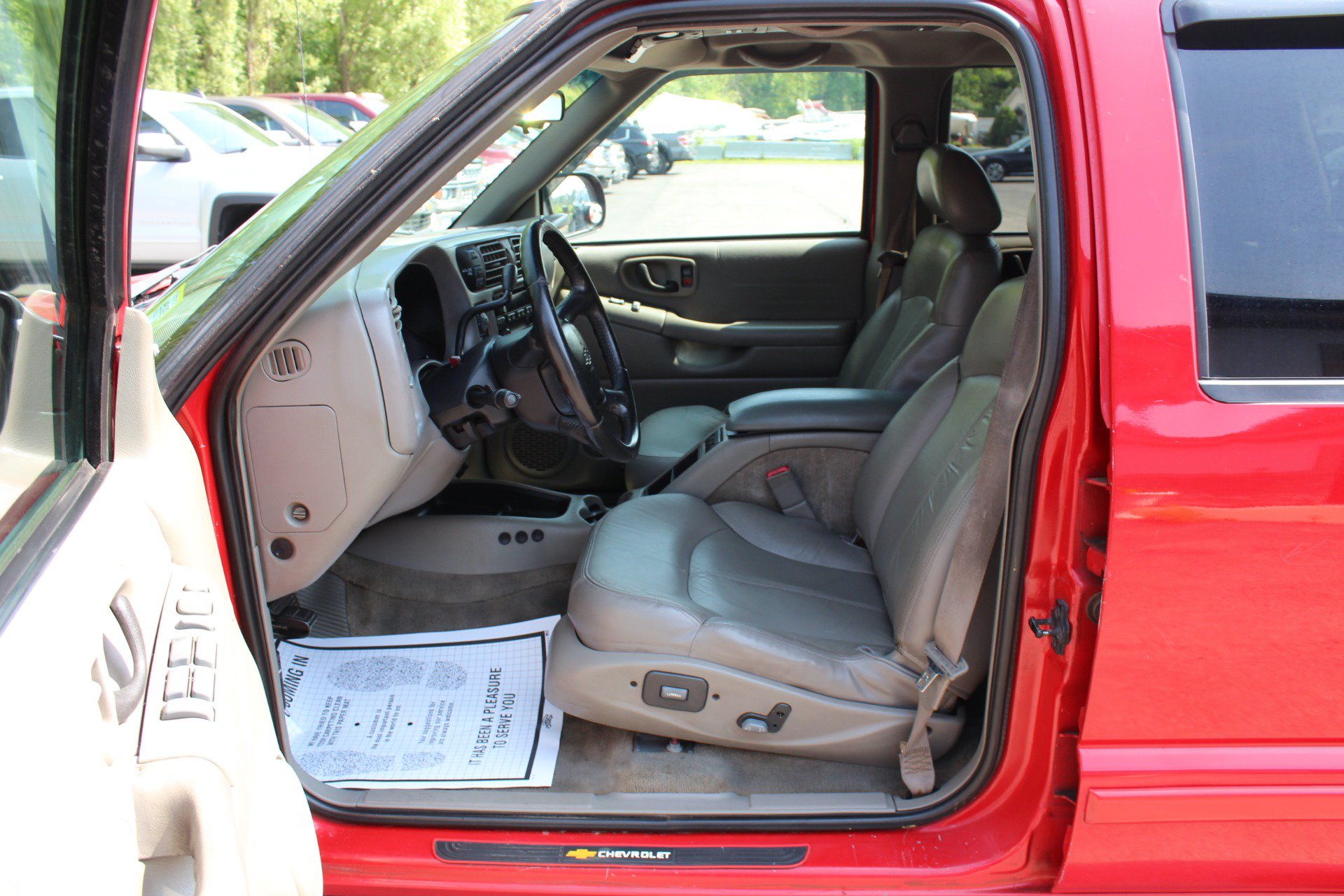Used 2004 Chevrolet Blazer LS w/ Preferred Equipment Group AWD/4WD image 16