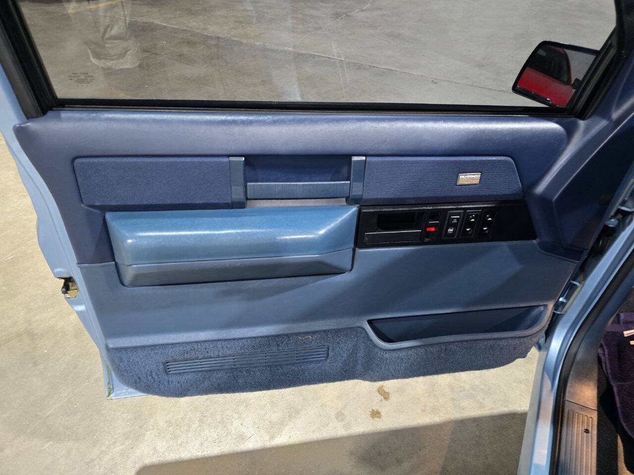 Used 1989 Chevrolet Silverado 1500 2WD Regular Cab image 32
