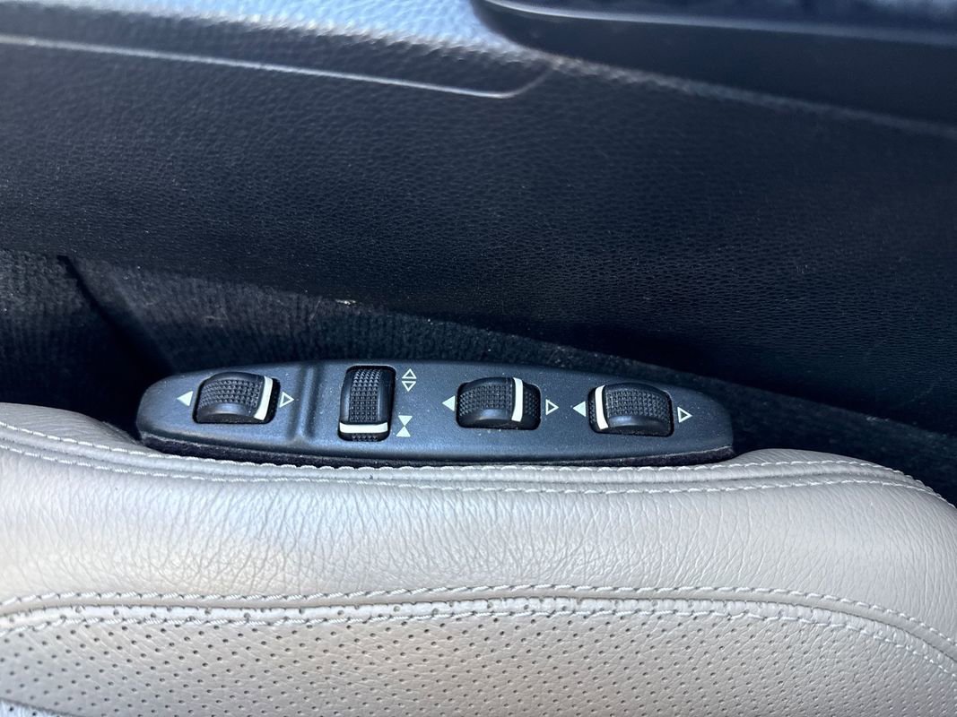 Used 2011 Mercedes-Benz E 550 Cabriolet image 58