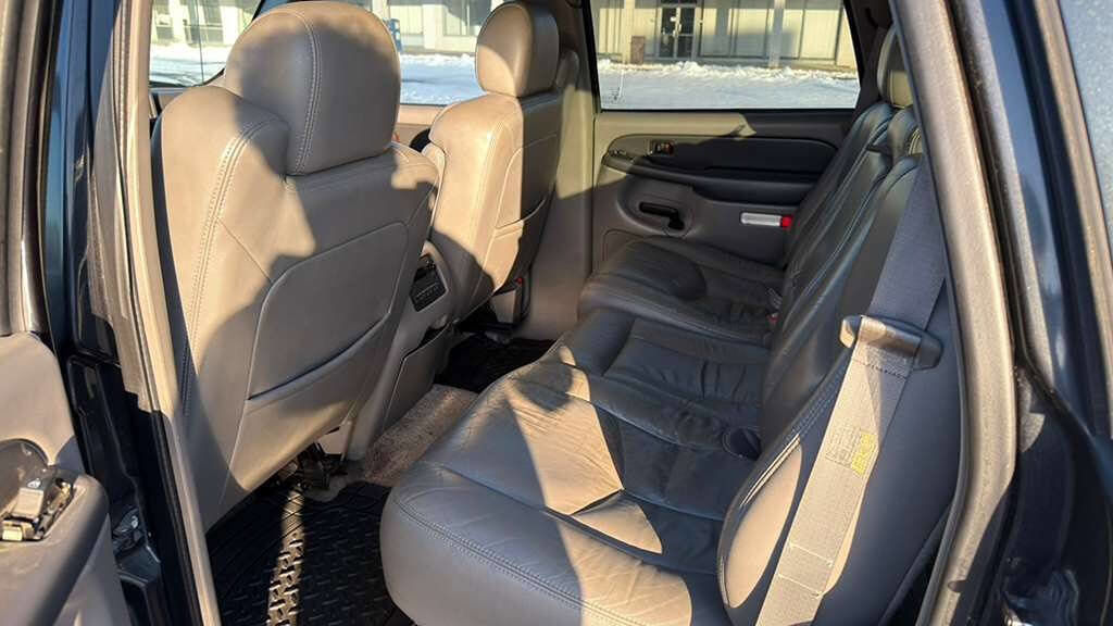 Used 2003 Chevrolet Tahoe LS image 16