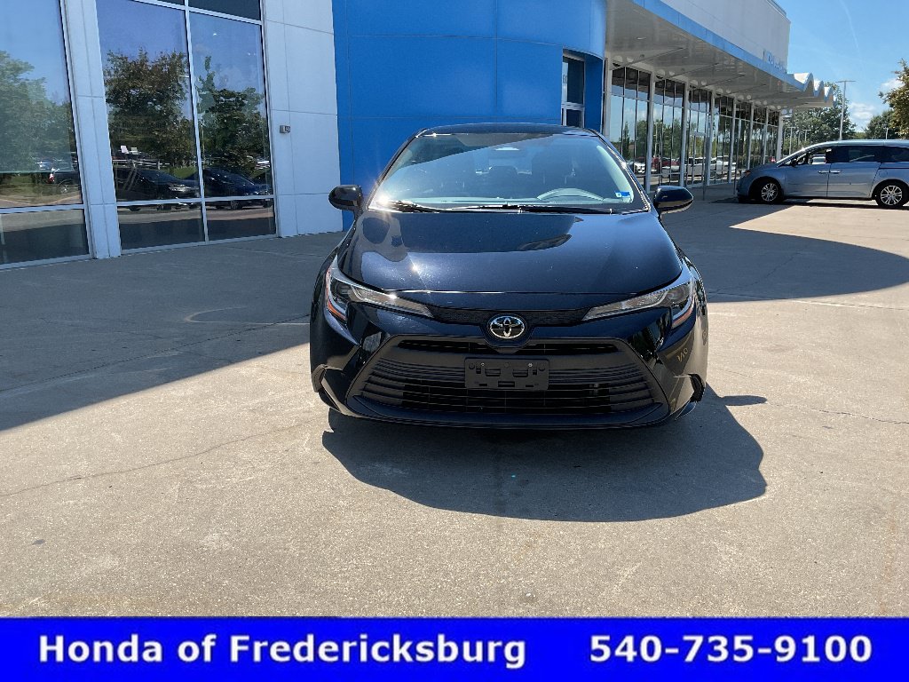 Used 2024 Toyota Corolla LE FWD image 9