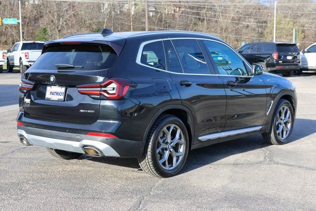 Used 2023 BMW X3 xDrive30i image 3