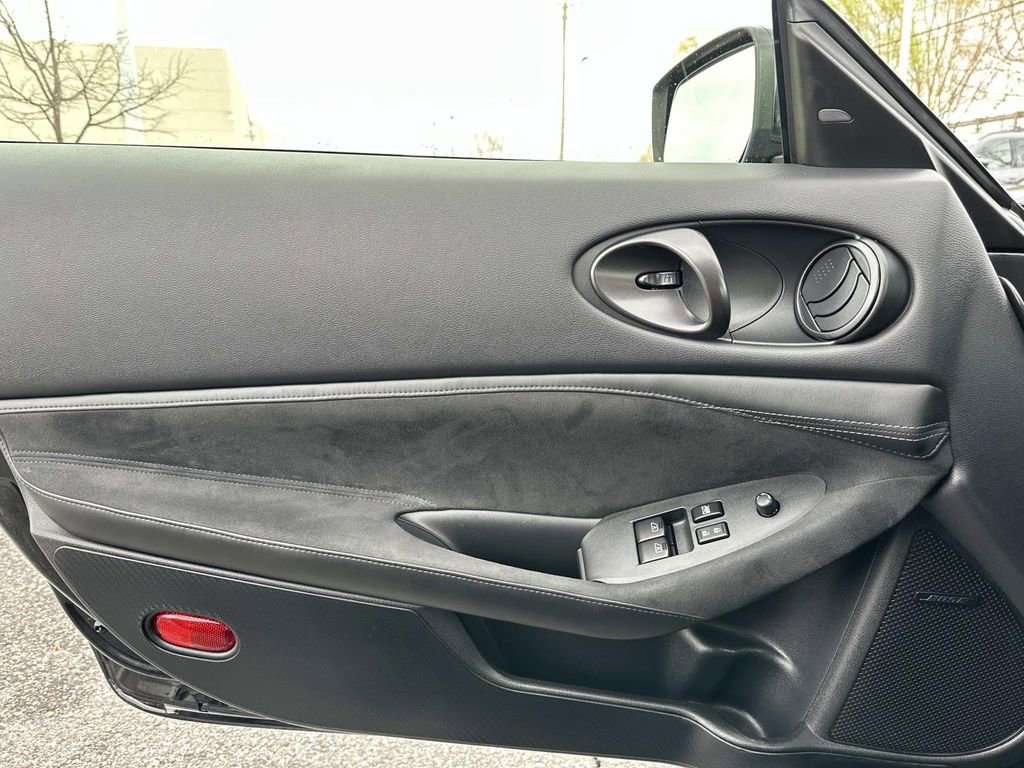Used 2024 Nissan Z Performance w/ Floor Mat Package image 26