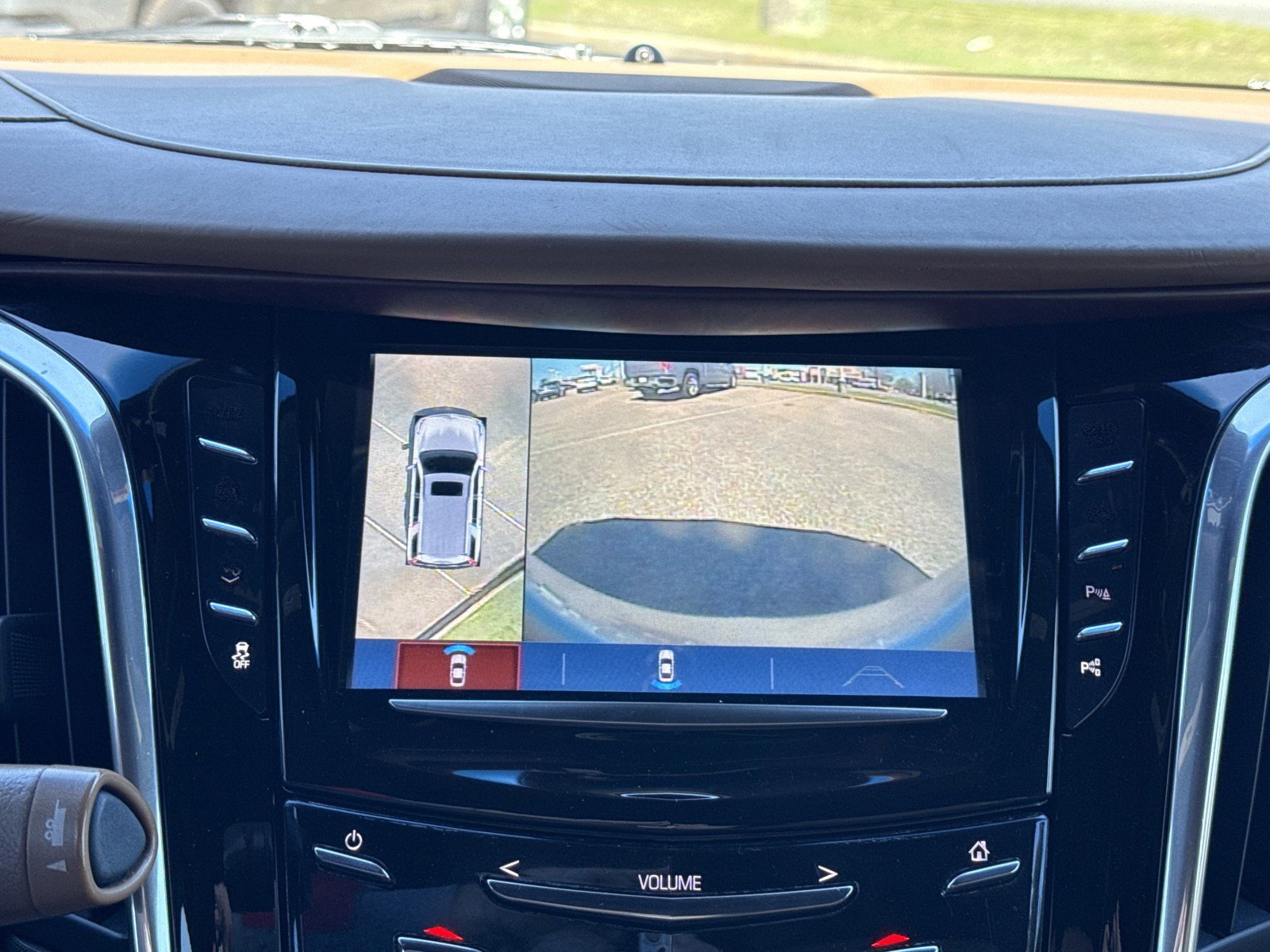 Used 2017 Cadillac Escalade Platinum image 35