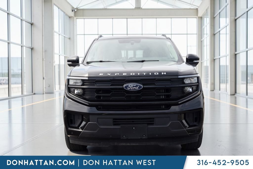 Used 2025 Ford Expedition Max Active AWD/4WD image 29