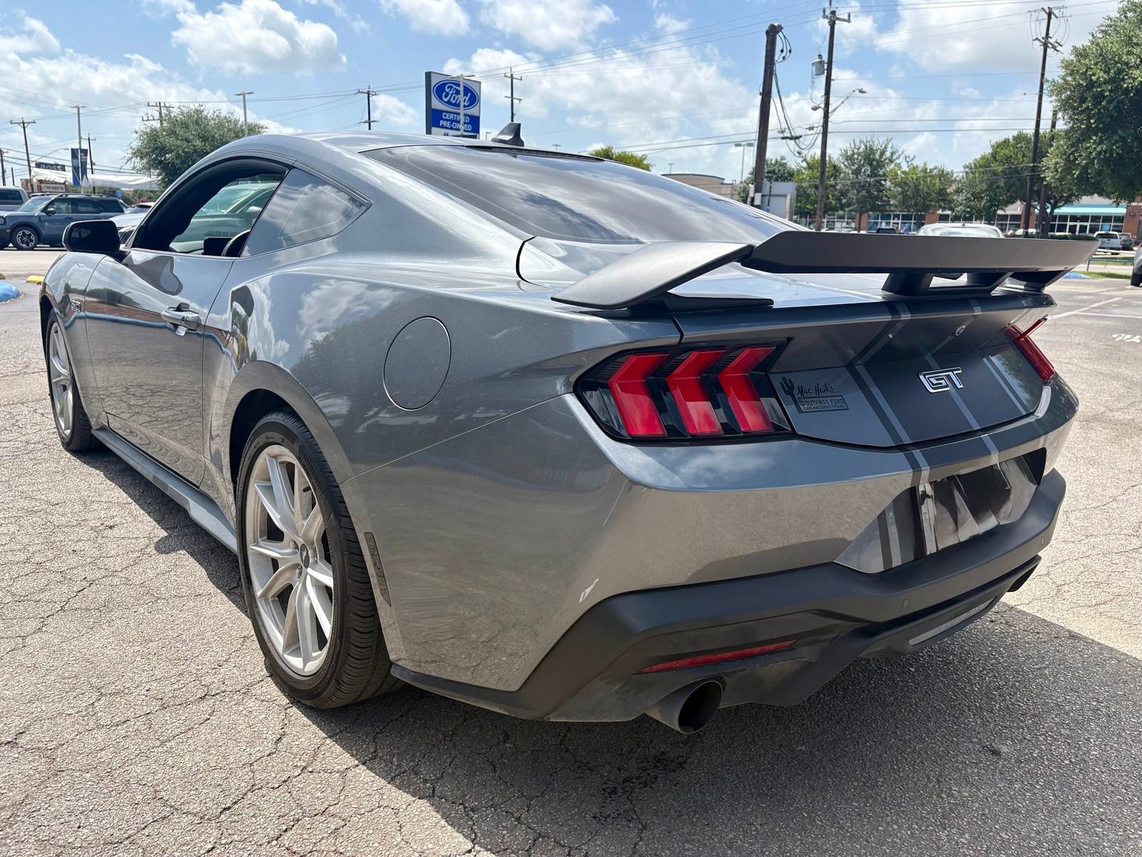 Used 2025 Ford Mustang GT Premium RWD image 3
