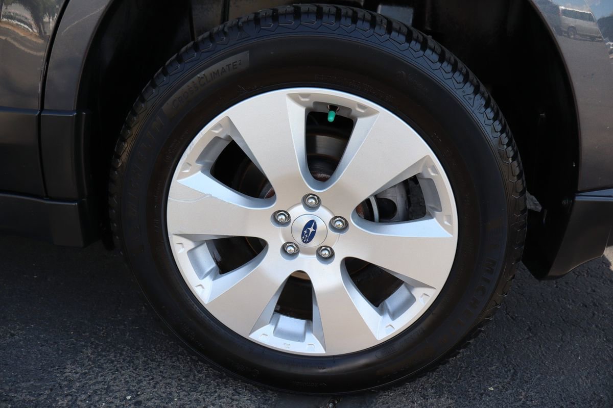 Used 2012 Subaru Outback 2.5i Limited w/ Moonroof Pkg image 43