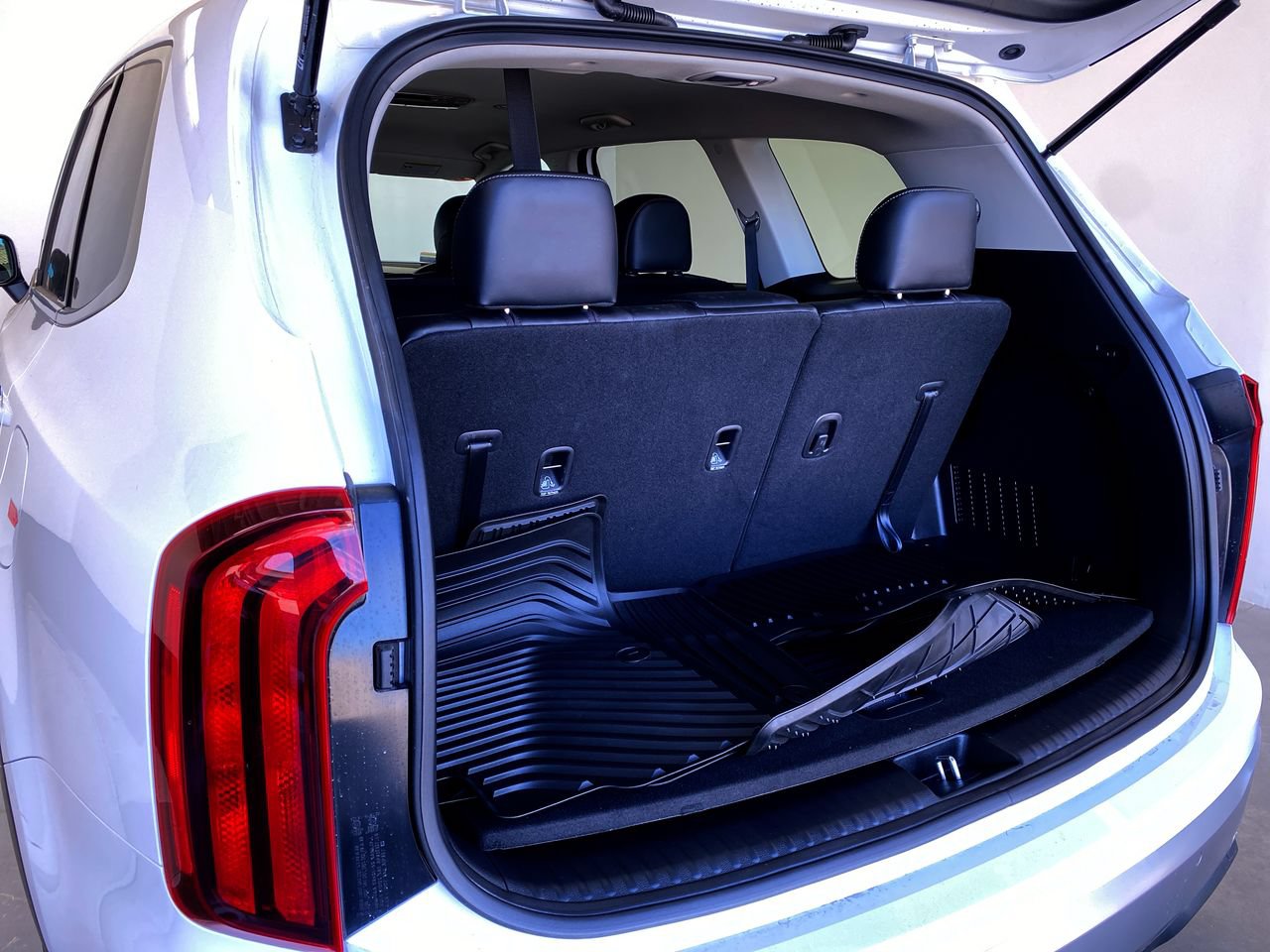 Certified 2025 Kia Telluride LX FWD image 15