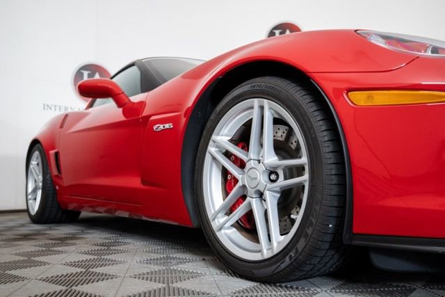 Used 2006 Chevrolet Corvette Z06 w/ Preferred Equipment Group RWD image 16