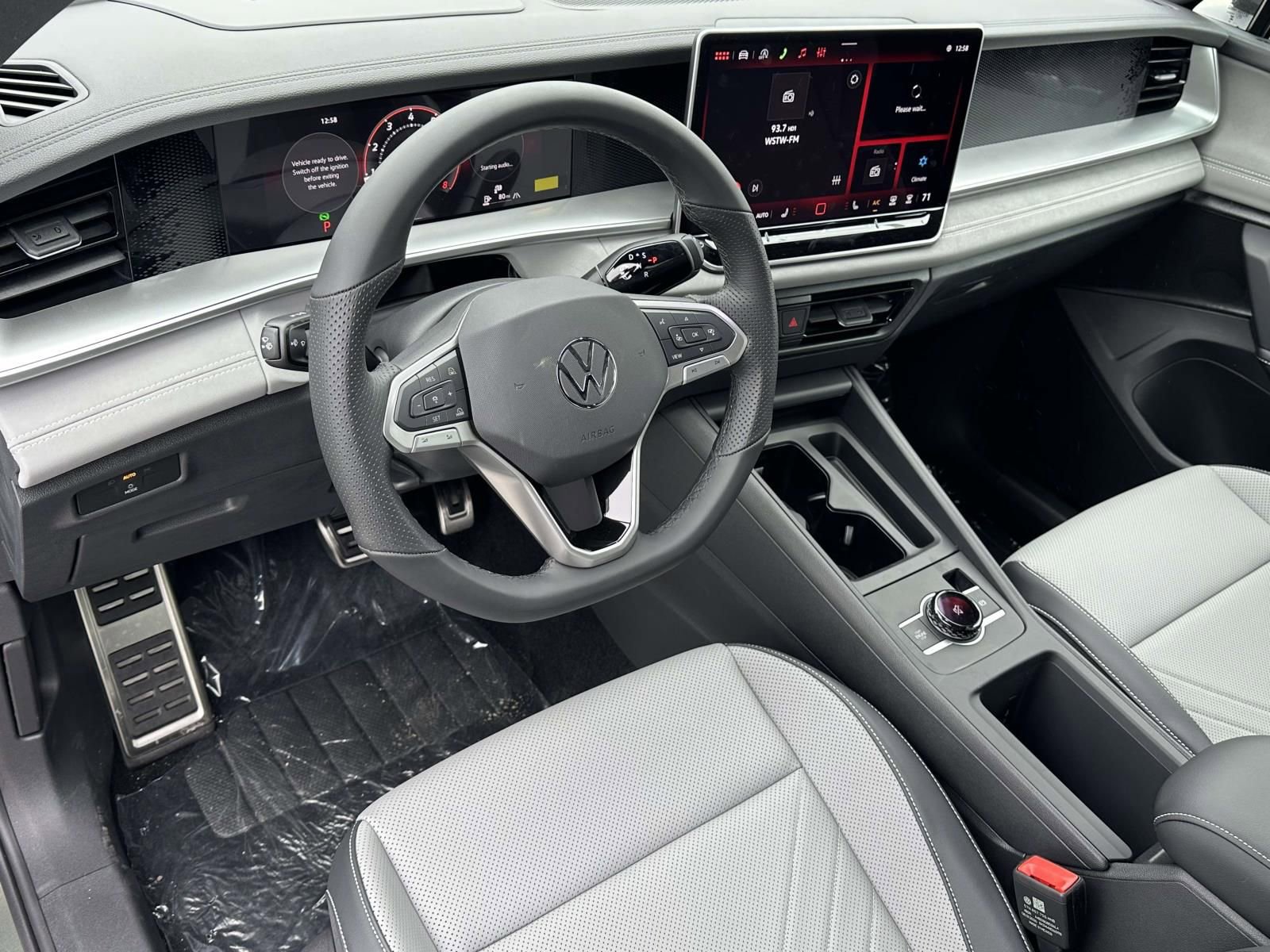 New 2026 Volkswagen Tiguan SE R-Line image 10