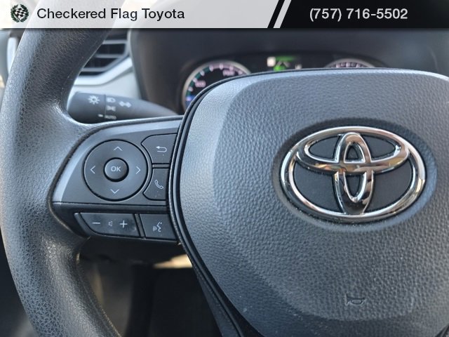 Used 2022 Toyota RAV4 XLE image 15