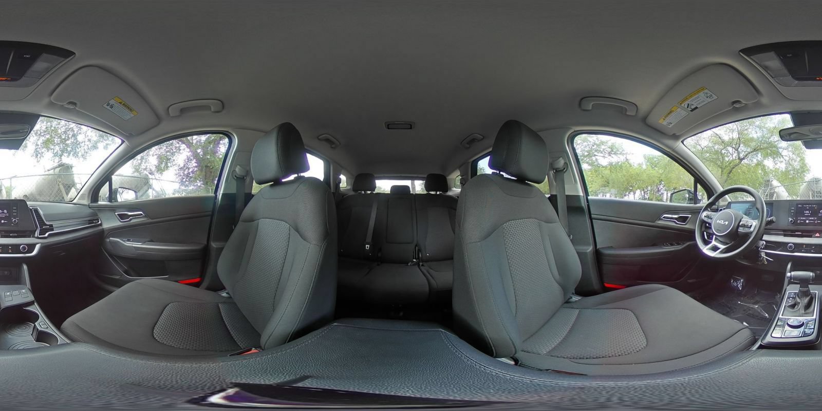 Used 2025 Kia Sportage LX AWD/4WD image 39