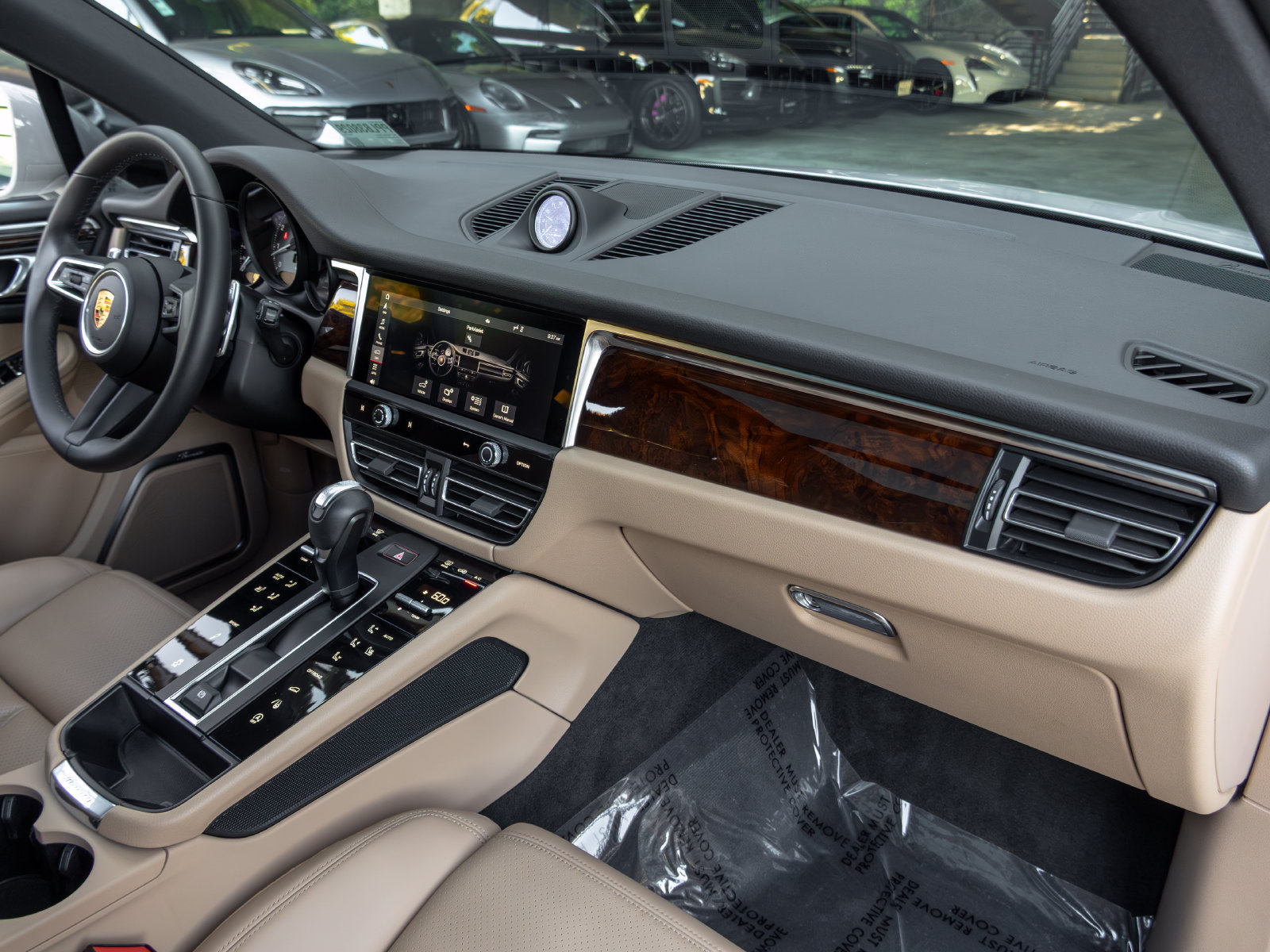 Certified 2023 Porsche Macan S AWD/4WD image 56