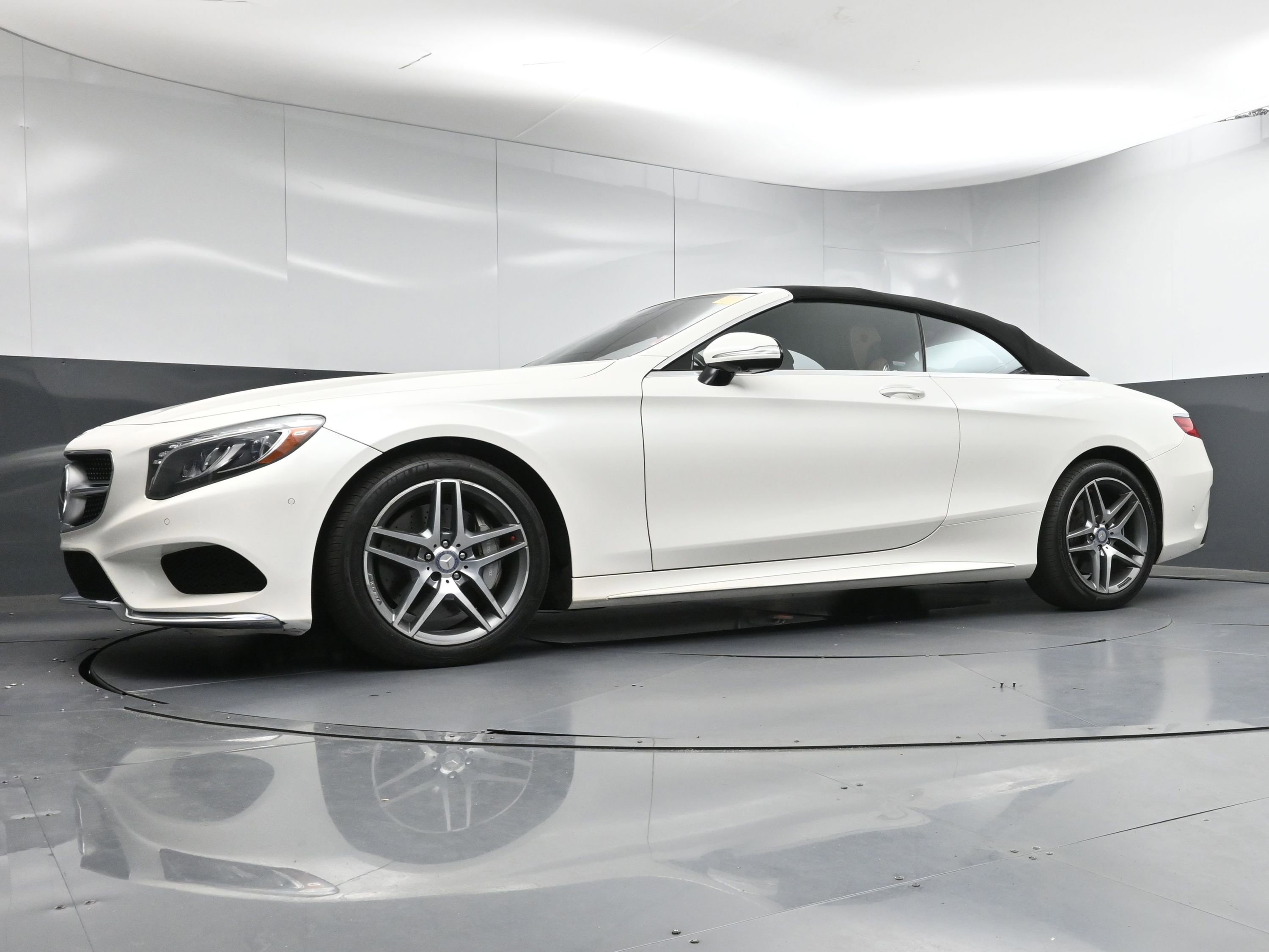 Used 2017 Mercedes-Benz S 550 Cabriolet image 22