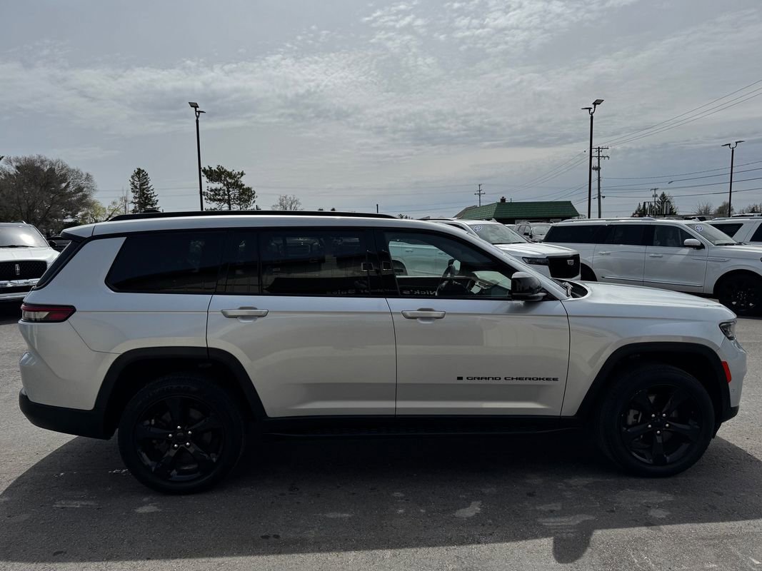 Used 2024 Jeep Grand Cherokee L Limited w/ Luxury Tech Group II AWD/4WD image 7