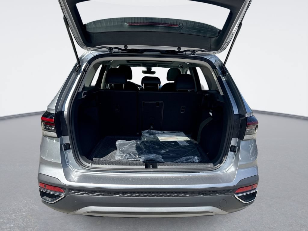 New 2026 Volkswagen Taos SE AWD/4WD image 21