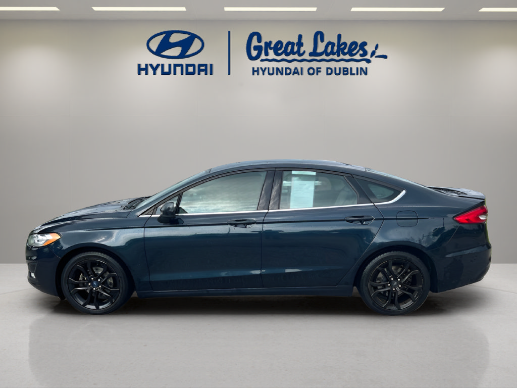 Used 2020 Ford Fusion SE w/ Equipment Group 151A FWD image 2