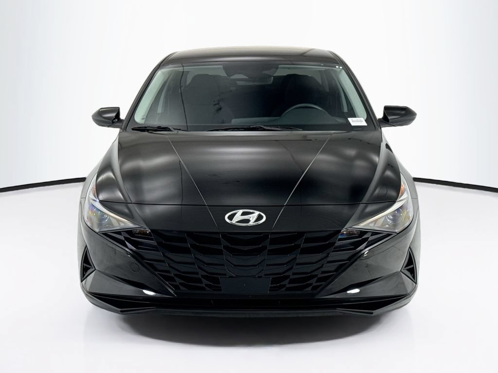 Used 2023 Hyundai Elantra SEL w/ Convenience Package FWD image 2