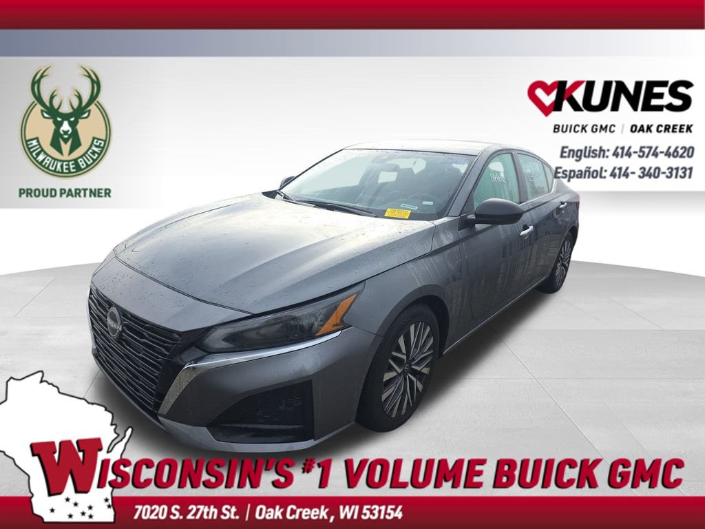 Used 2024 Nissan Altima 2.5 SV image 1