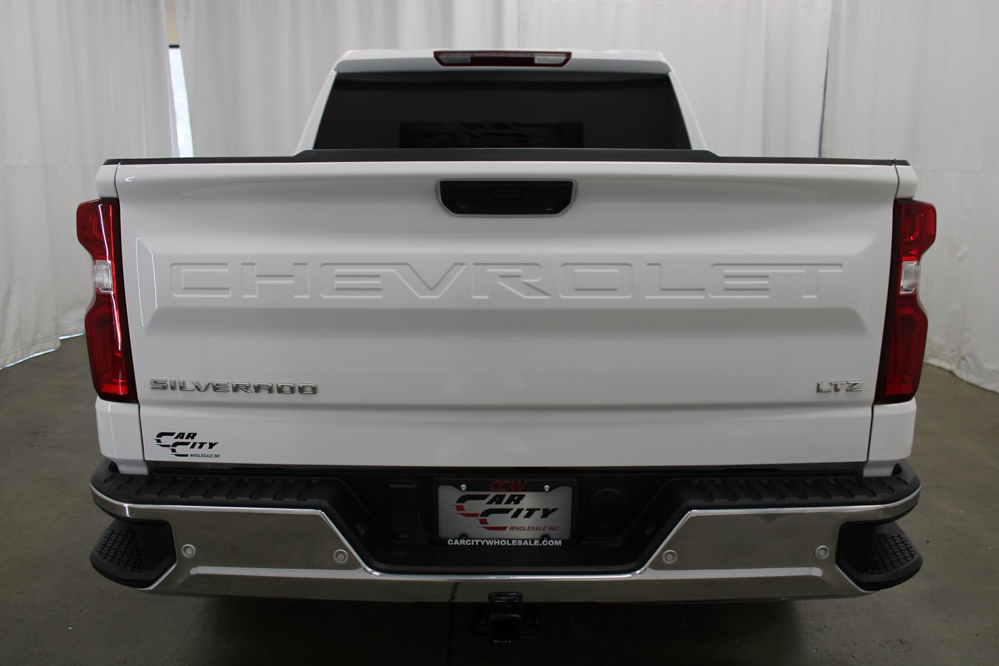 Used 2025 Chevrolet Silverado 1500 LTZ image 6