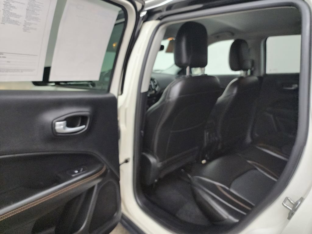 Used 2018 Jeep Compass Limited AWD/4WD image 23