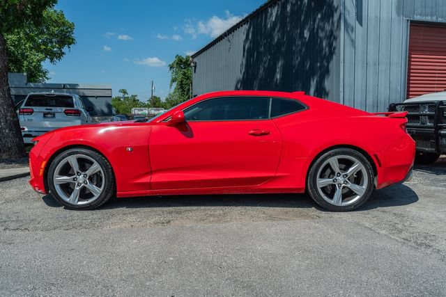 Used 2018 Chevrolet Camaro SS RWD image 3