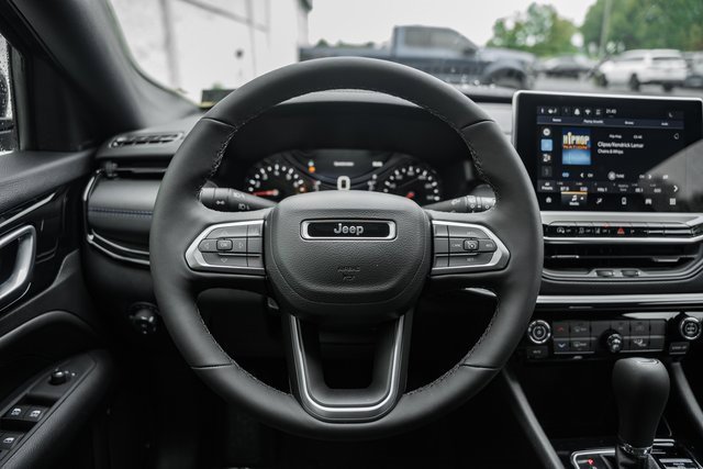 New 2026 Jeep Compass Latitude image 28
