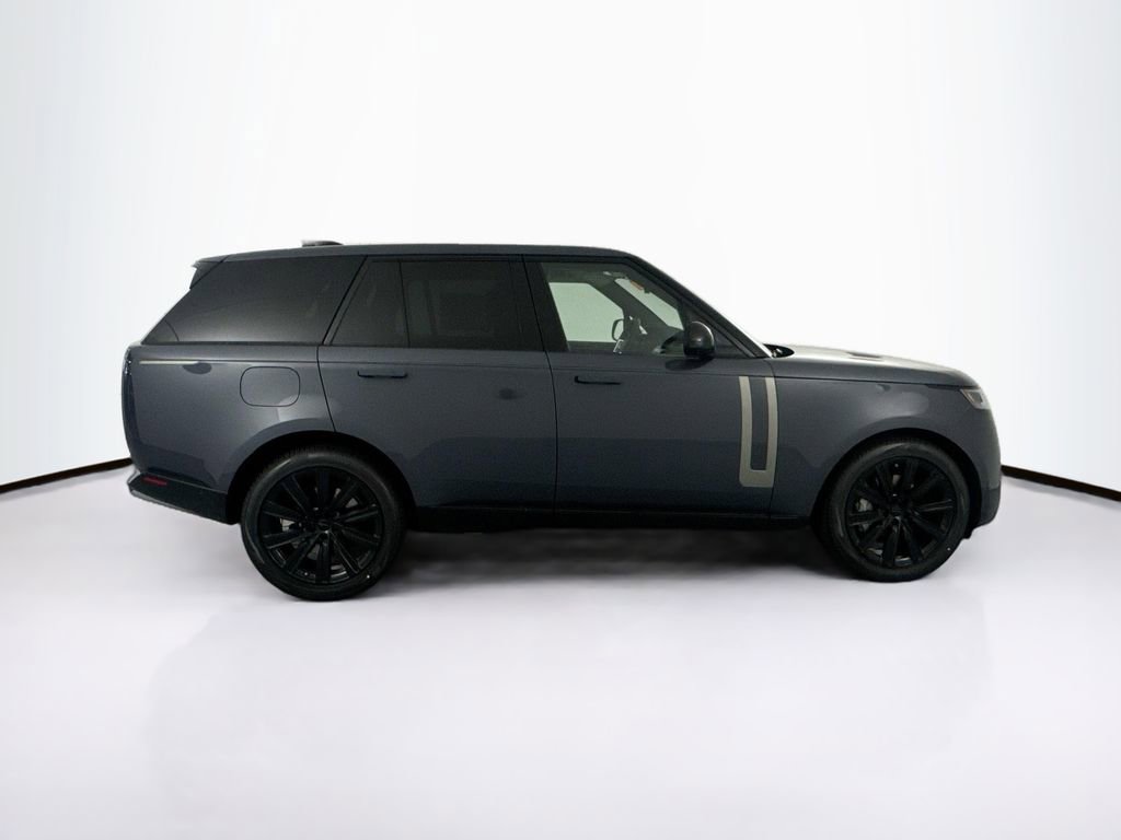 New 2026 Land Rover Range Rover SE image 4