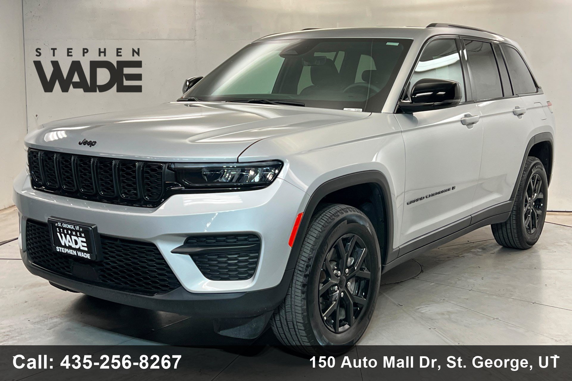 Used 2025 Jeep Grand Cherokee Altitude