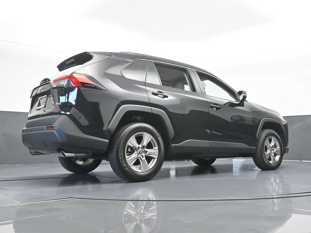 Used 2025 Toyota RAV4 XLE w/ Convenience Package FWD image 57