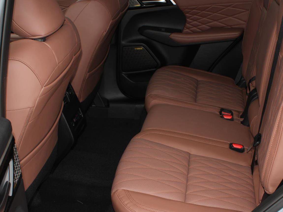 New 2026 Mitsubishi Outlander SEL image 18