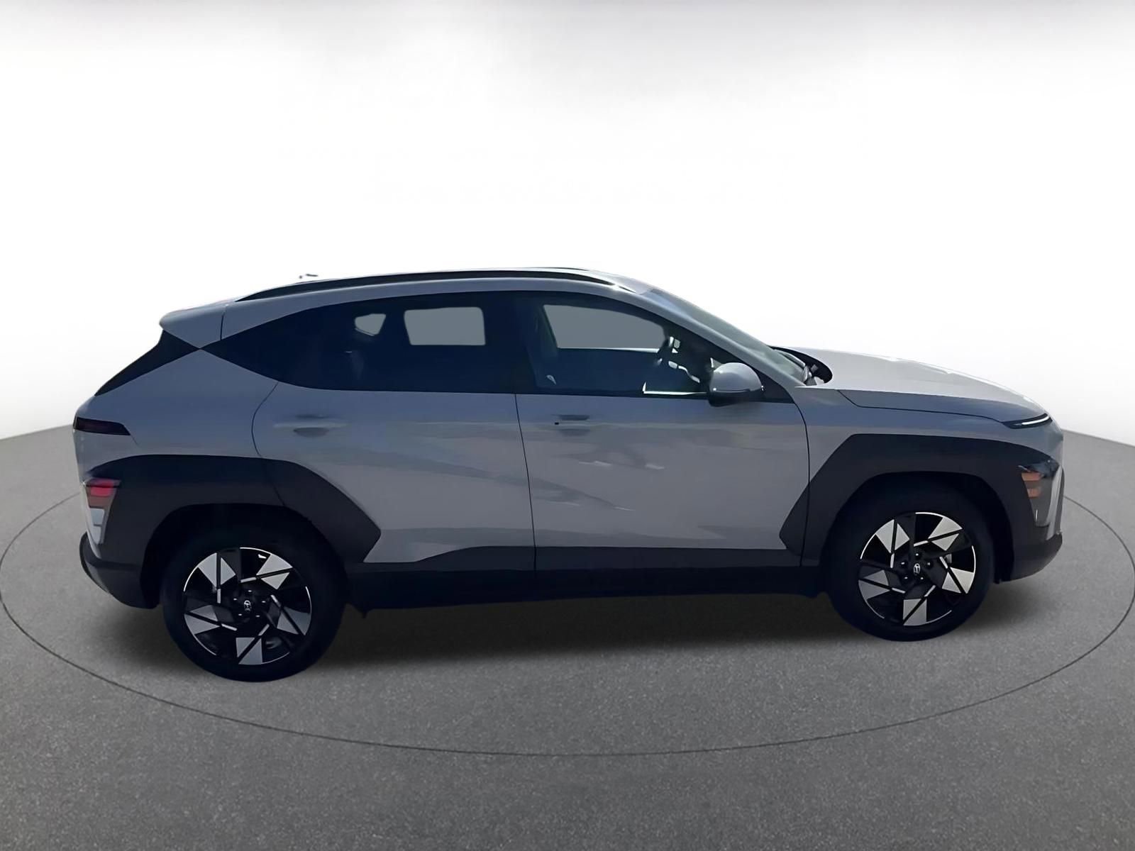 Used 2025 Hyundai Kona SEL image 16