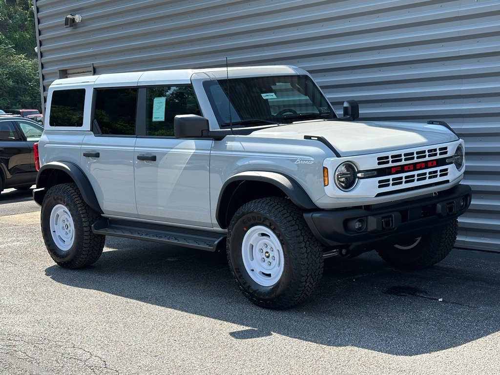 New 2026 Ford Bronco Heritage Edition AWD/4WD image 32