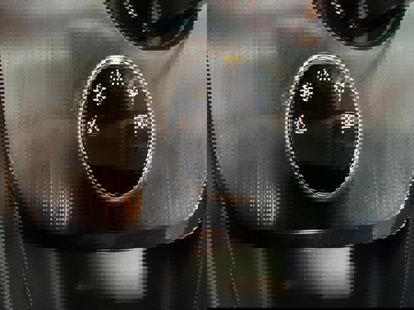 Used 2024 Nissan Rogue SL image 10