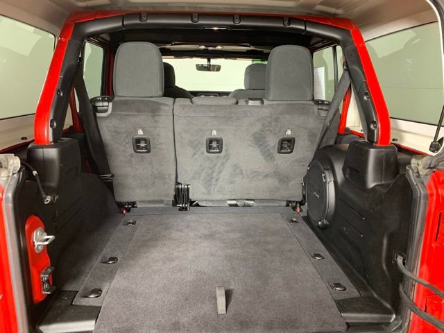 Used 2023 Jeep Wrangler Unlimited Sahara AWD/4WD image 27