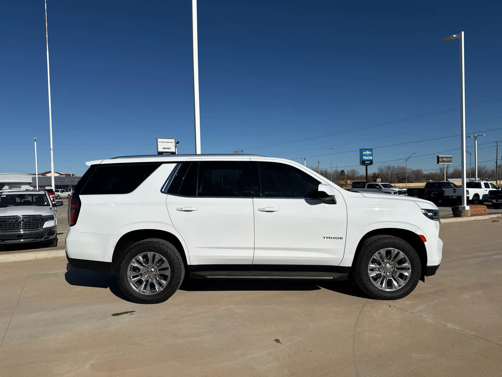 Used 2021 Chevrolet Tahoe LT image 2