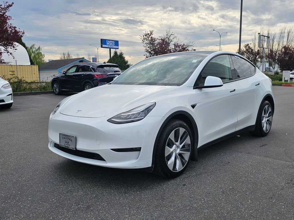 Used 2020 Tesla Model Y Long Range image 3