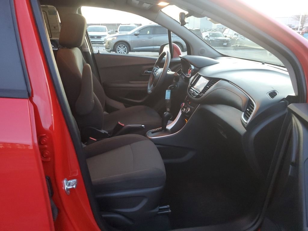 Used 2020 Chevrolet Trax LS w/ Tint and Cruise Package image 31