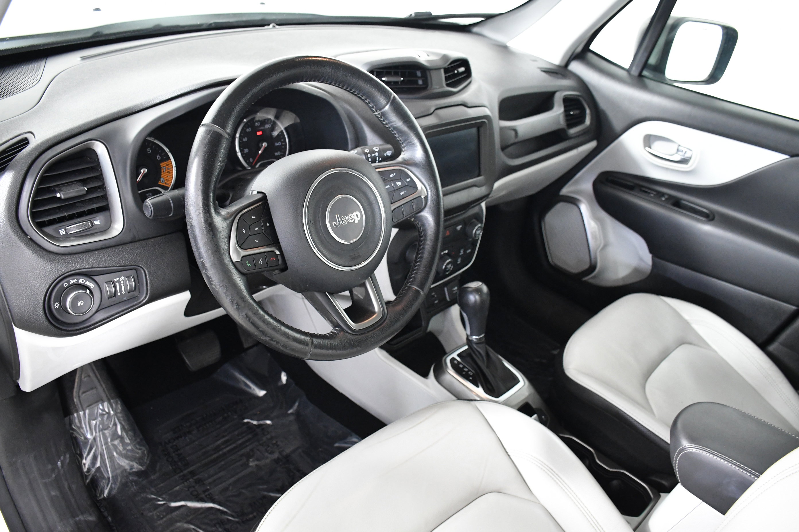 Used 2020 Jeep Renegade Limited image 20